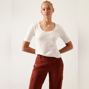 Athleta Outbound Scoop Neck Tee T-shirt M White